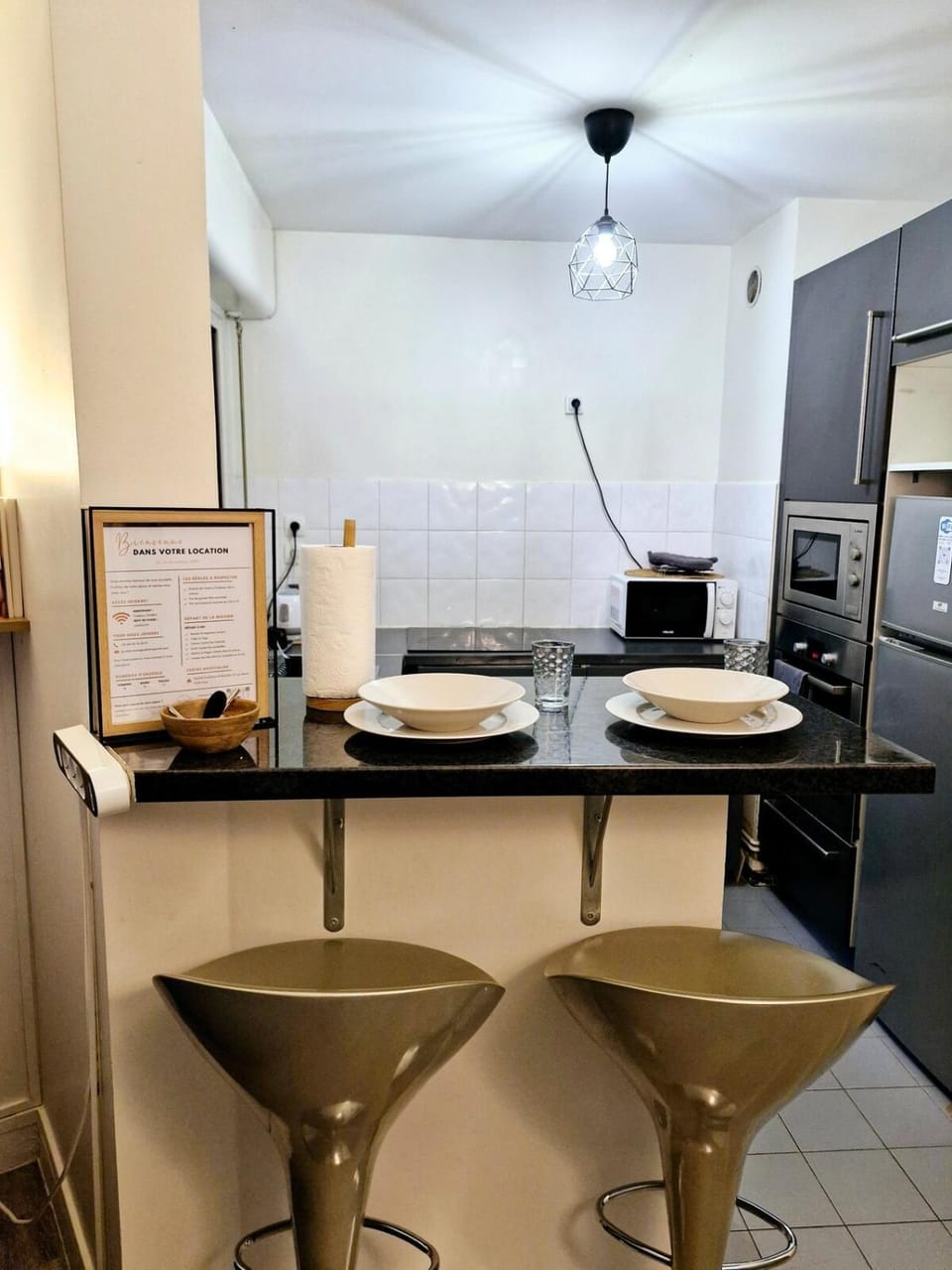 Kitchen or kitchenette, Dining area, stove