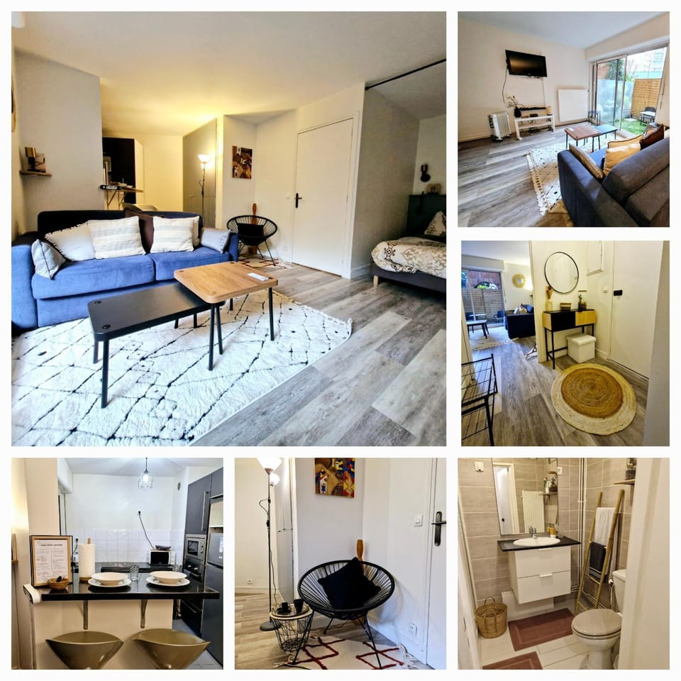 Kitchen or kitchenette, Living room, Dining area