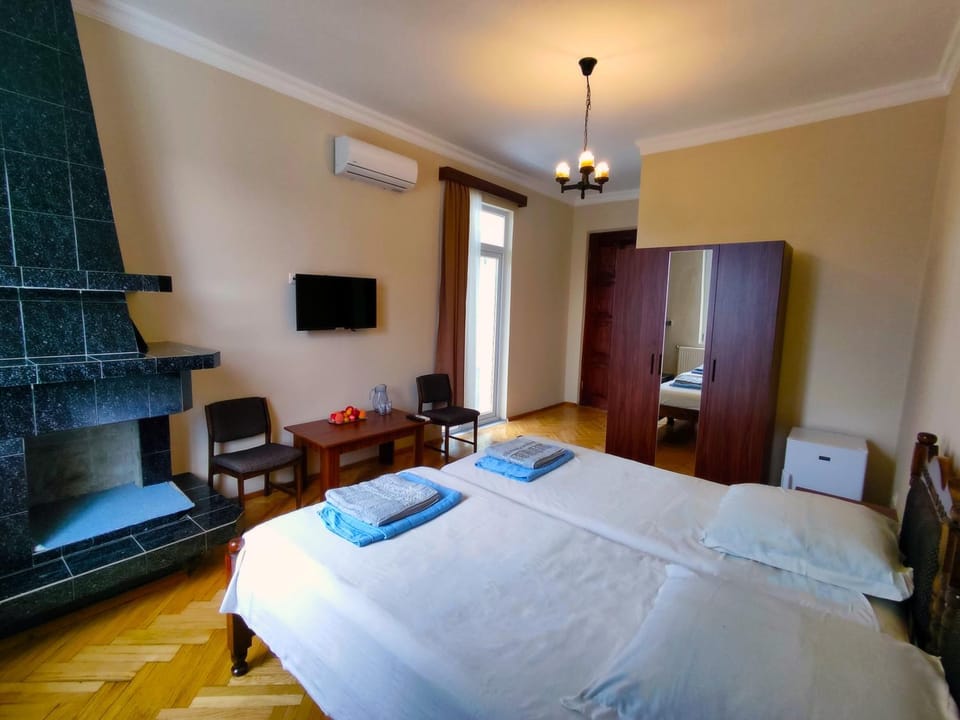 Bed, TV and multimedia, Photo of the whole room, hair dresser, towels, wardrobe, air conditioner