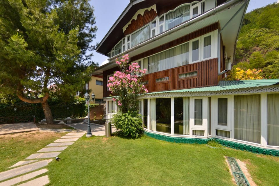 Property building, Garden
