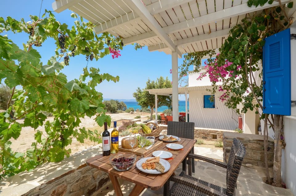 Garden view, Sea view