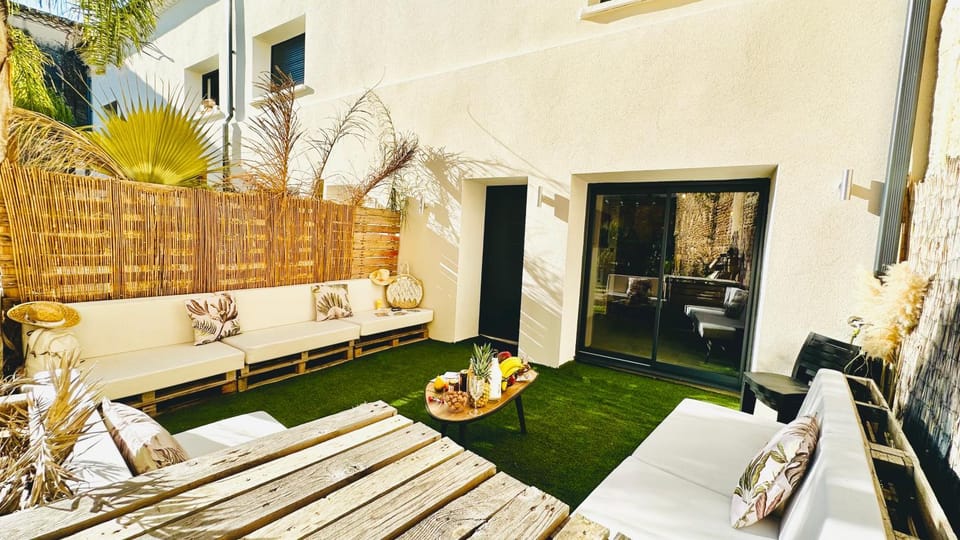 BBQ facilities, View (from property/room), Seating area, Dining area