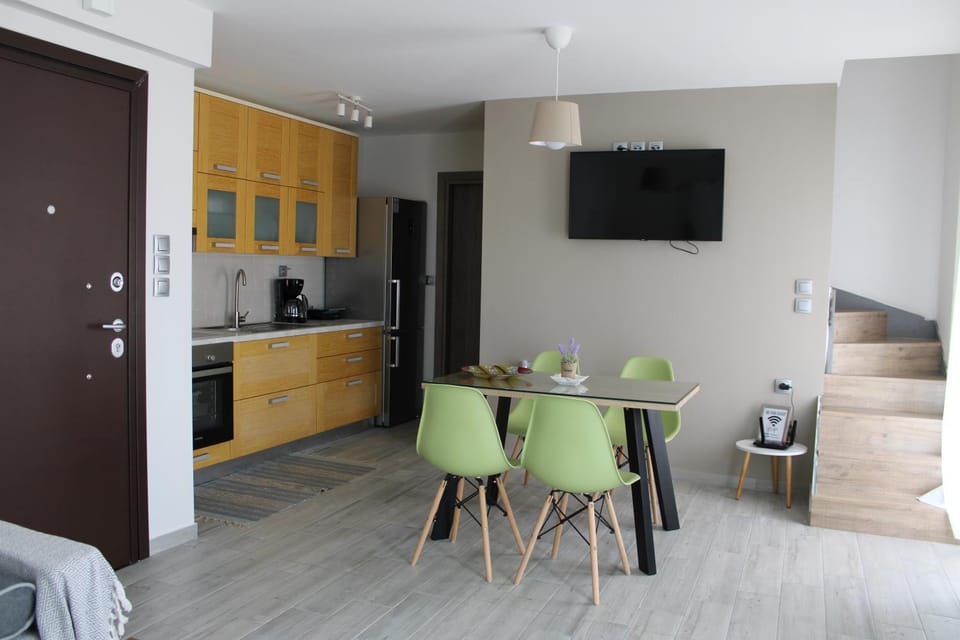 TV and multimedia, Kitchen or kitchenette, Dining area