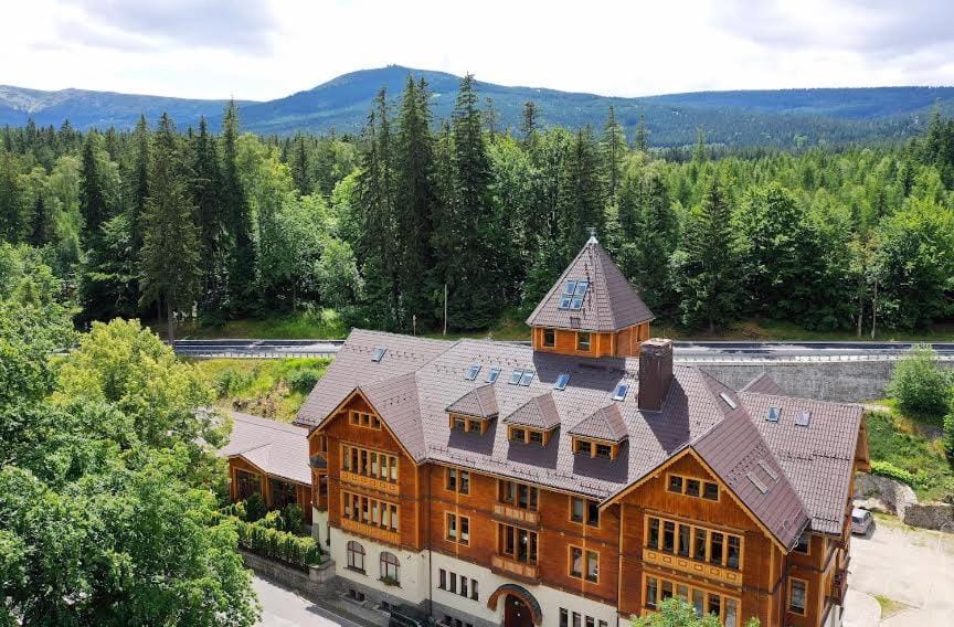 Property building, Nearby landmark, Day, Natural landscape, Mountain view