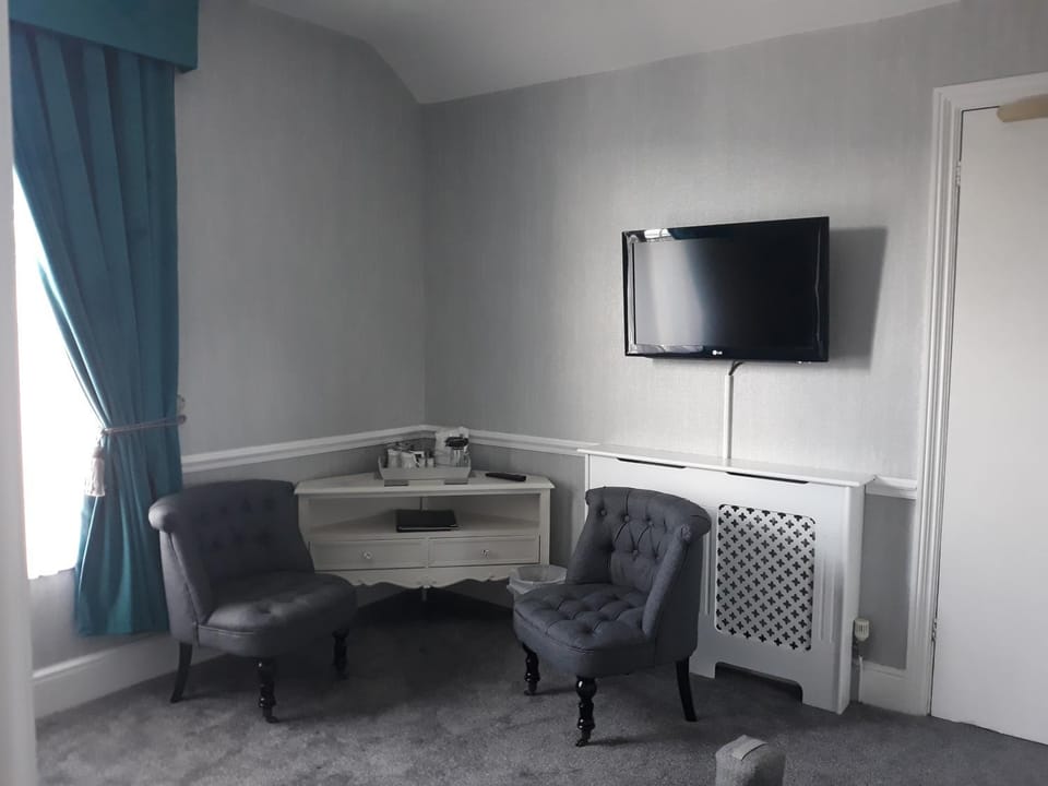 Communal lounge/ TV room, Seating area