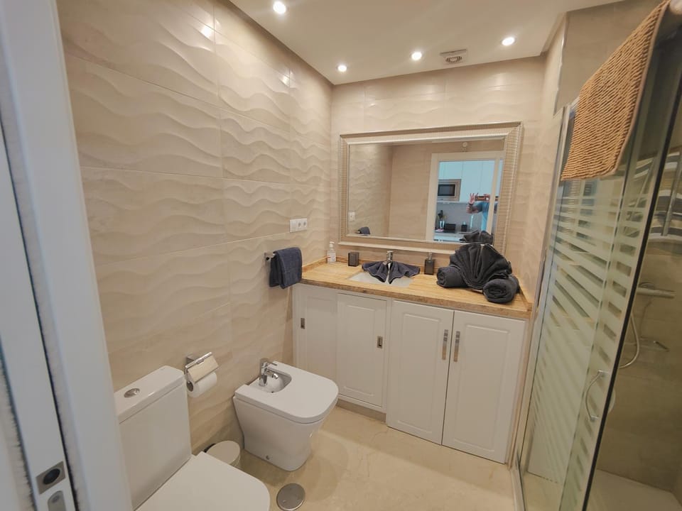 Santa-Clara-Blue Horizon Front Line Apartment BY NAMASTE ELITE Apartment in Torremolinos