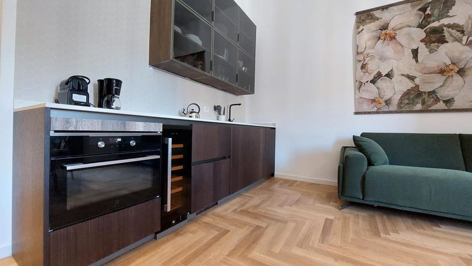 Communal lounge/ TV room, Coffee/tea facilities, Kitchen or kitchenette, Living room, Seating area, Communal kitchen