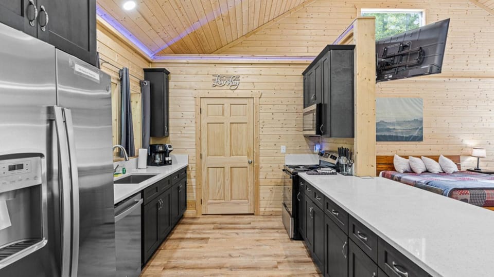 True Love Treehouse - Magic Above the Pines House in White County