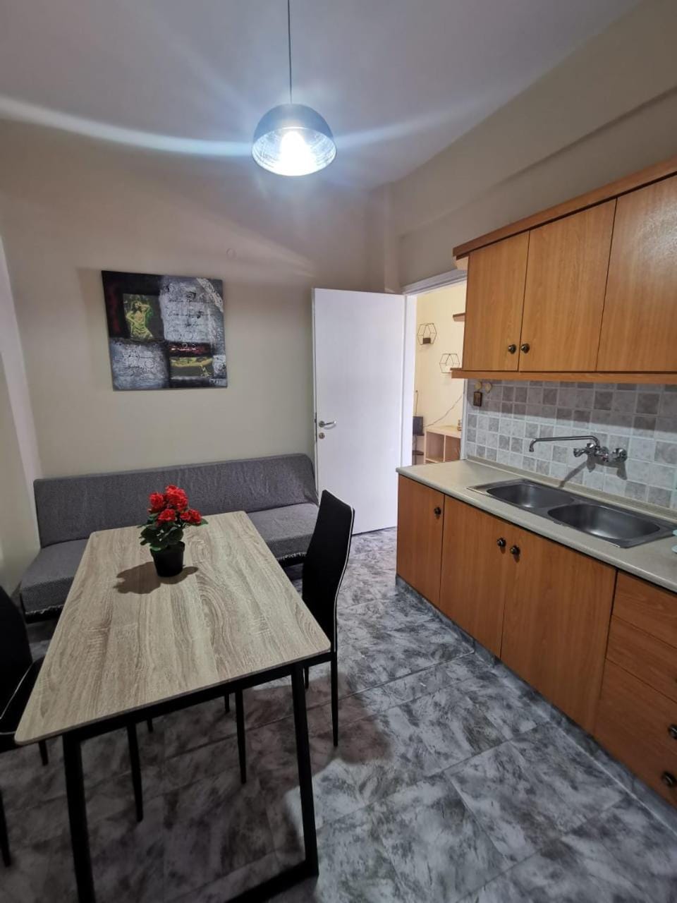 Kitchen or kitchenette, Dining area, pet friendly