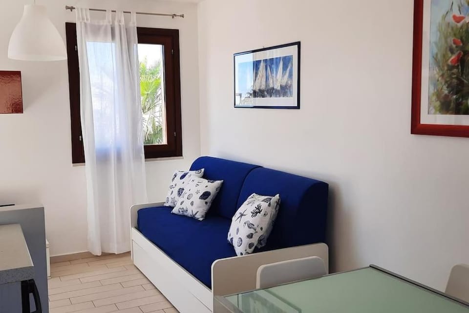 Bed, Living room