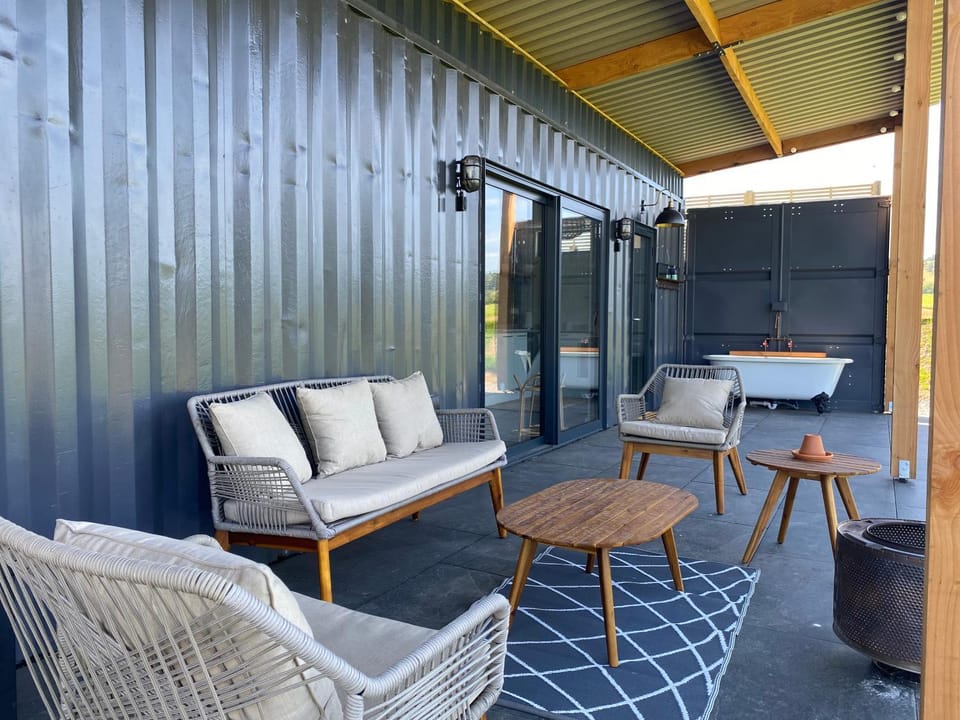 Patio, Seating area