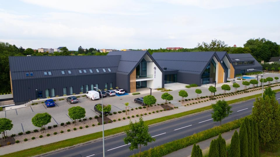 Property building, Neighbourhood, Street view, Parking