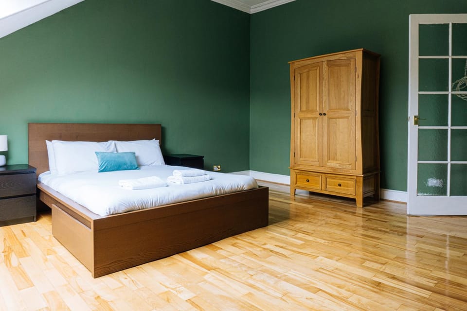 Grade A listed 2 Bedroom In Edinburgh Apartment in Edinburgh