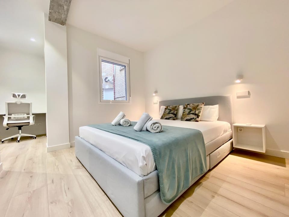 Bed, Bedroom