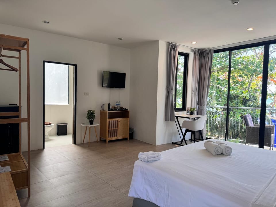 Bathroom, TV and multimedia, Balcony/Terrace, Bedroom, Sea view, wardrobe