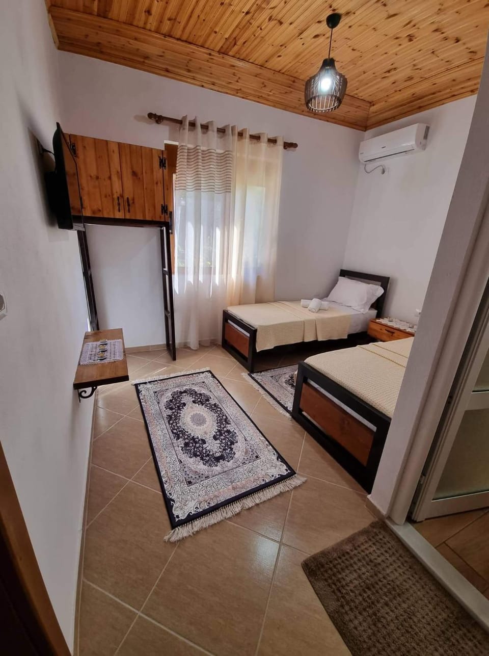 Photo of the whole room