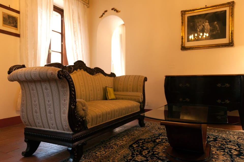 Living room, Internal: Not applicable to any particular room