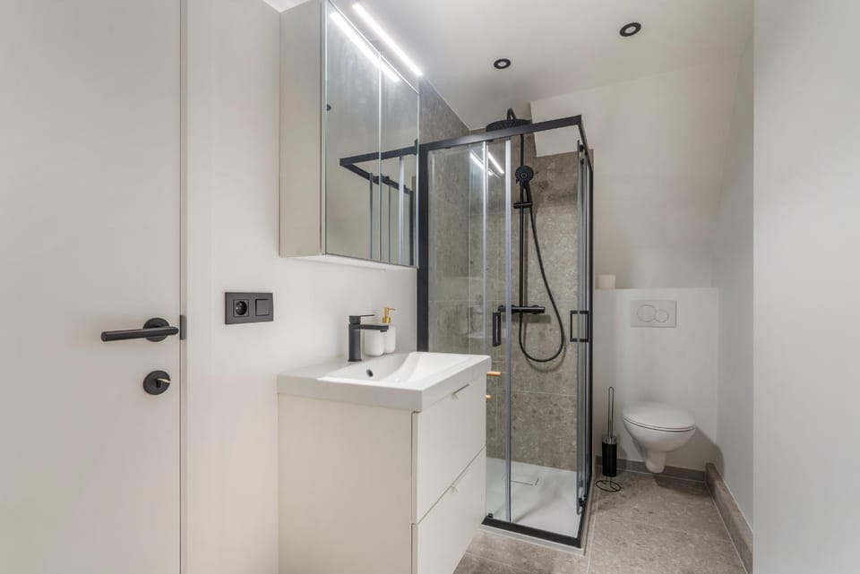 Shower, Bathroom