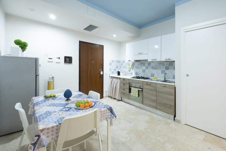 Kitchen or kitchenette, kitchen