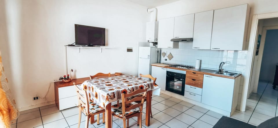 NUMANA, Bilocale con ampio balcone Apartment in Marche