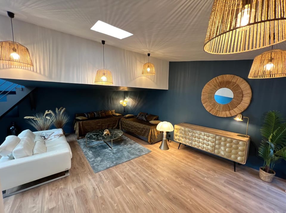 Living room, Seating area, Bedroom