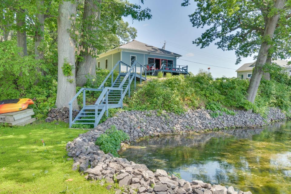 Waterfront Getaway on Sodus Bay: Prime Location! House in New York