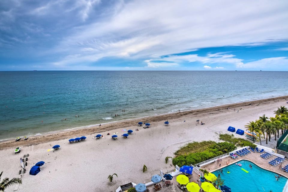 Oceanfront Luxury 2/2 Condo w/ Amazing Views! House in Fort Lauderdale