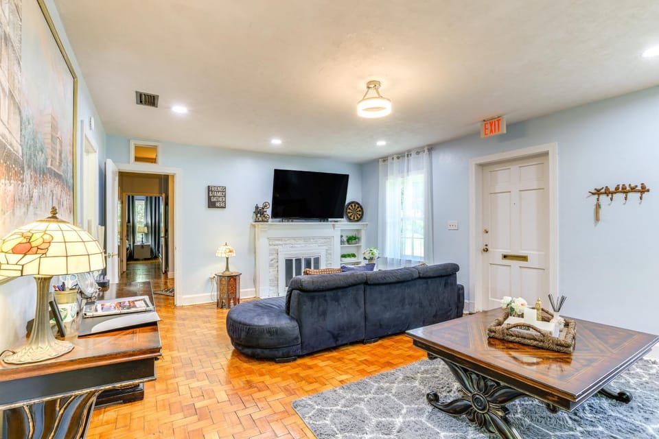 Cozy Gainesville Home ~ 1 Mi to University! House in Gainesville