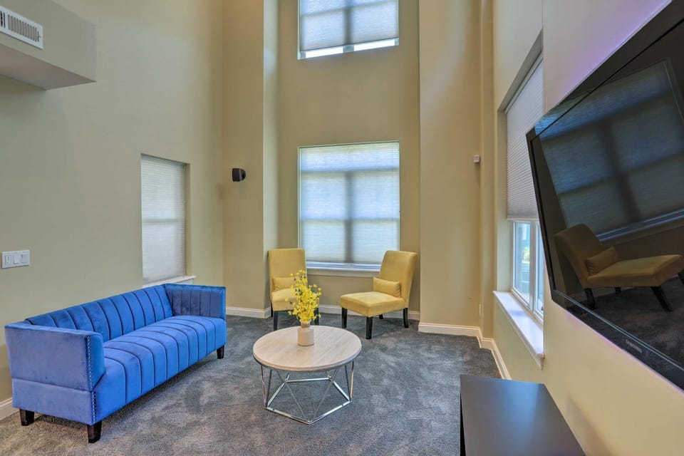 Central Cleveland Gem w/ Direct Skyline View! House in Cleveland Heights