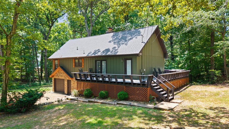 Property building, Day, Natural landscape