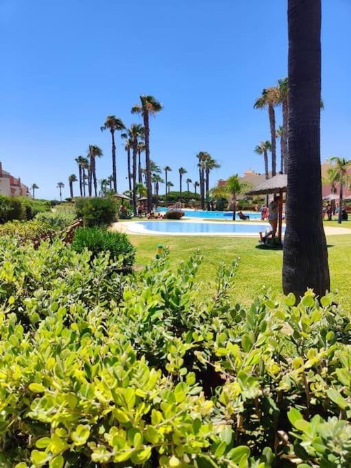 Apartamento reformado en Urb. Jardines de Zahara Apartment in Costa de la Luz
