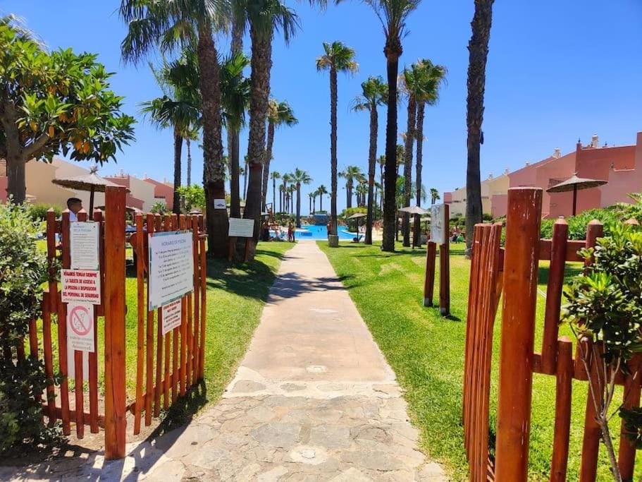 Apartamento reformado en Urb. Jardines de Zahara Apartment in Costa de la Luz