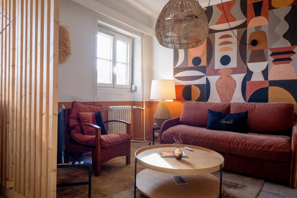 Living room, Seating area