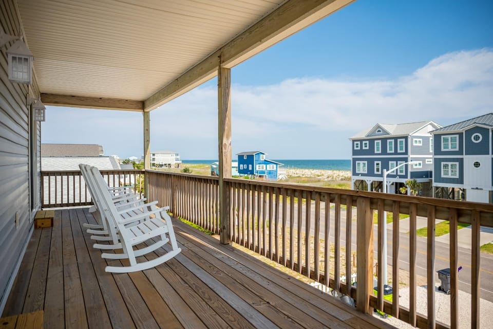 A Beach Music Paradise Too by Oak Island Accommodations House in Oak Island