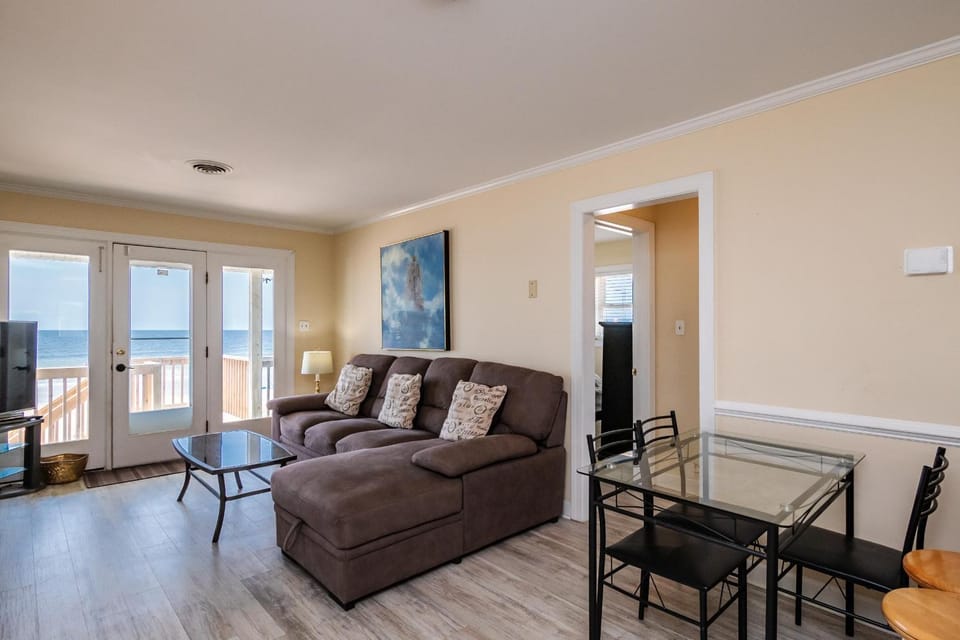 Absolute Beach by Oak Island Accommodations House in Oak Island