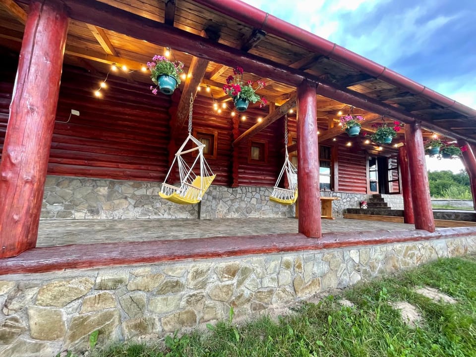 Patio, Facade/entrance
