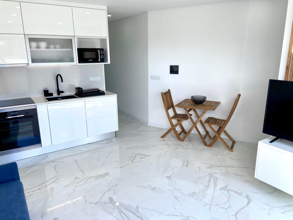 Kitchen or kitchenette, Living room, Dining area, minibar, pet friendly, stove