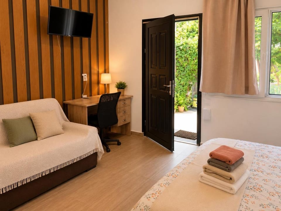 WOOD STUDIO Apartment in Decentralized Administration of Macedonia and Thrace