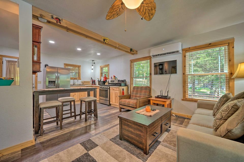 Waterfront Cottage in Fort Towson w/ 2 Decks! House in Oklahoma