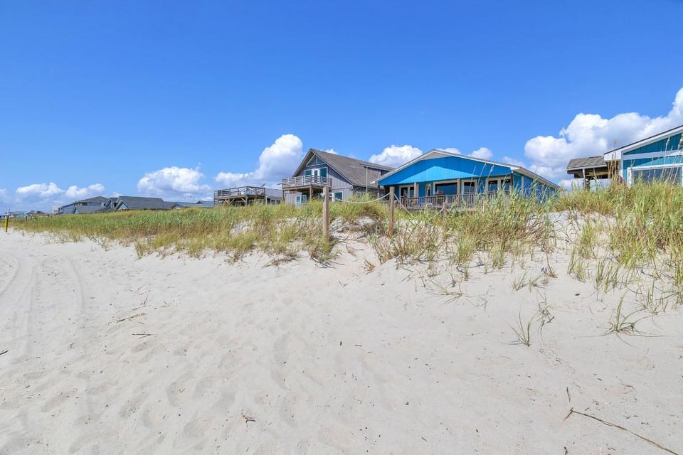 Afternoon Delight by Oak Island Accommodations House in Oak Island