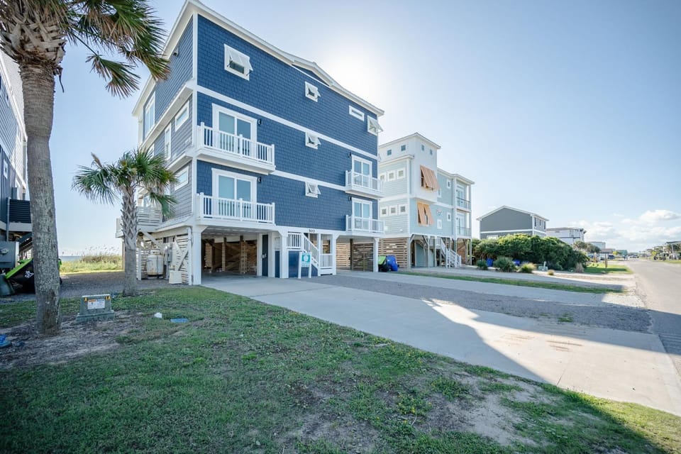 Carolina Dreamin by Oak Island Accommodations House in Oak Island