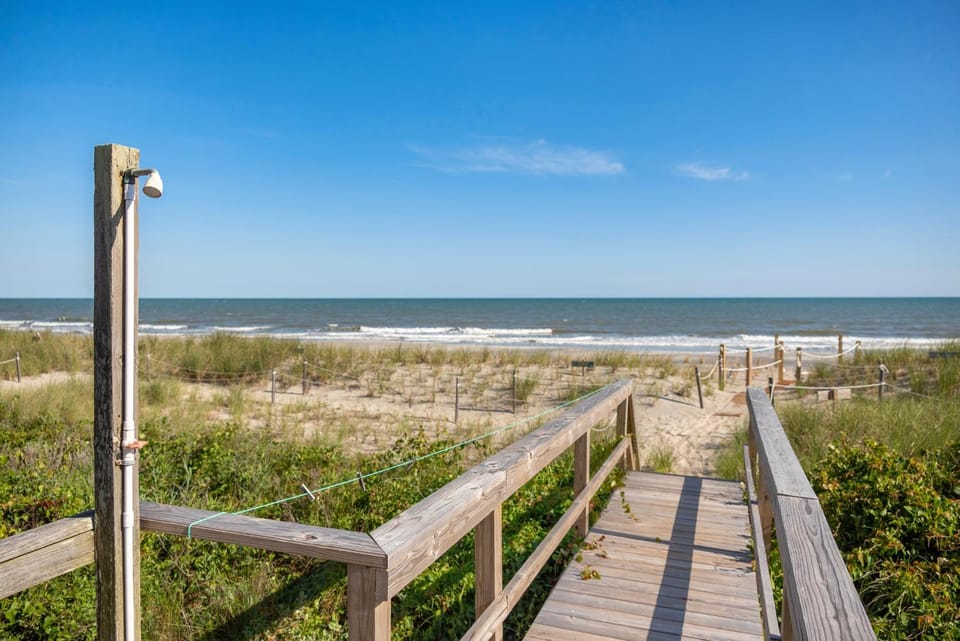 Brigantine by Oak Island Accommodations House in Oak Island