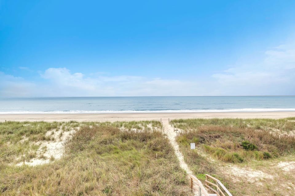 Breezy Oaks by Oak Island Accommodations House in Oak Island