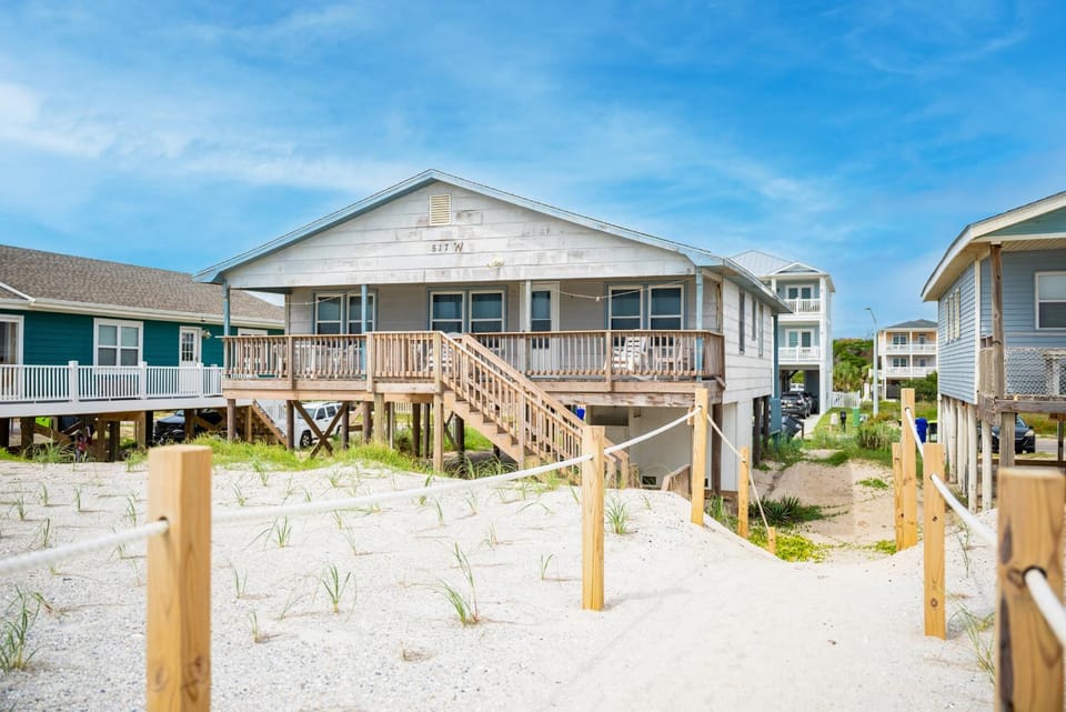Blue Haven by Oak Island Accommodations House in Oak Island