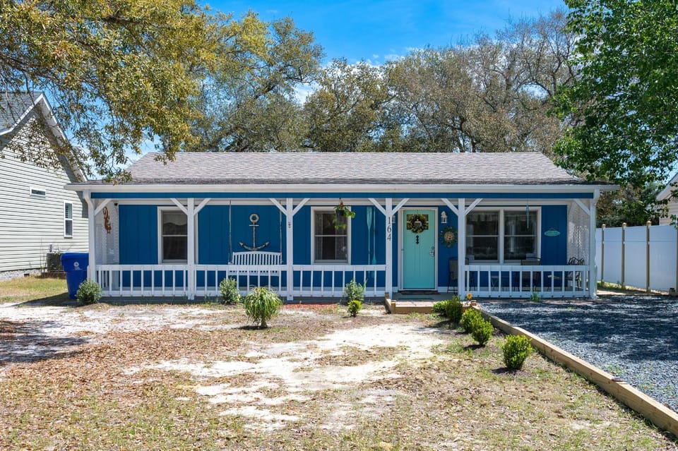Blu-By-U by Oak Island Accommodations House in Oak Island
