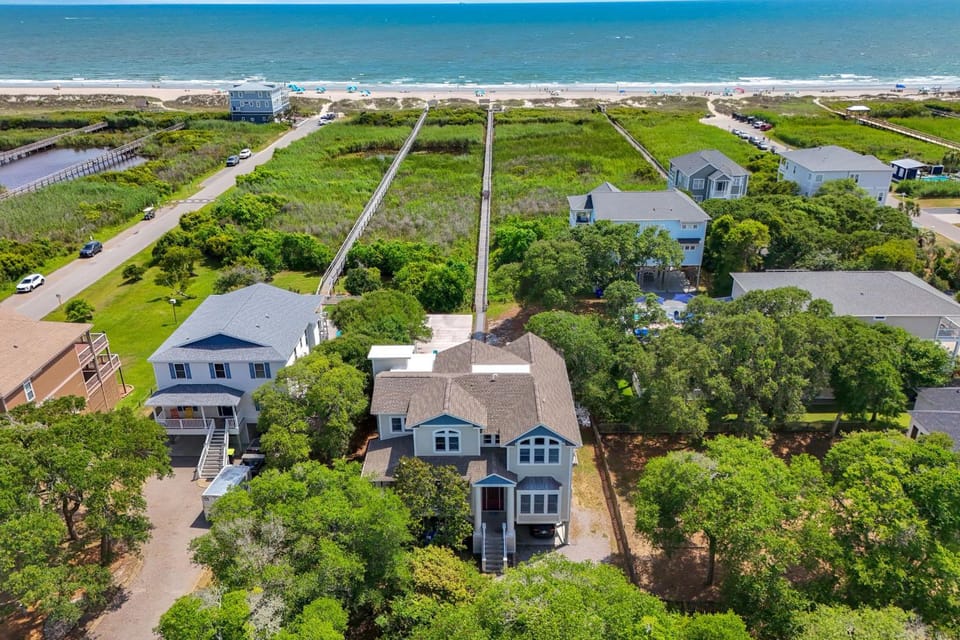 Beachfront Bliss by Oak Island Accommodations House in Oak Island
