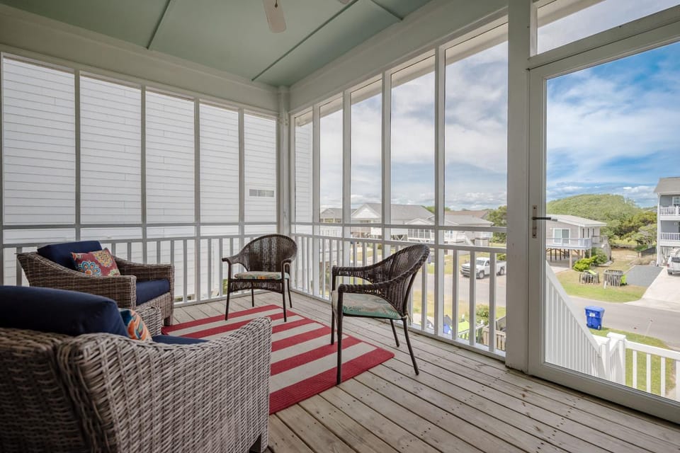 Beach Joy by Oak Island Accommodations House in Oak Island