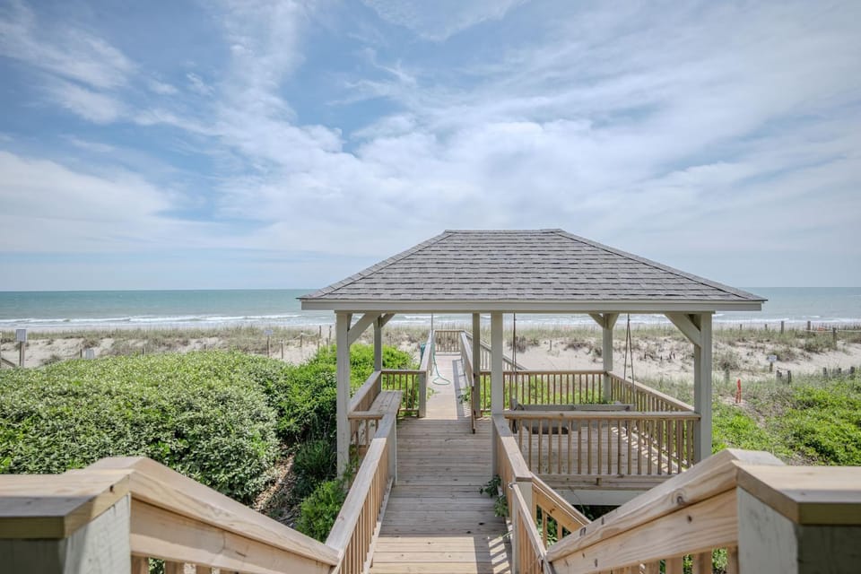 Beach Baby by Oak Island Accommodations House in Oak Island