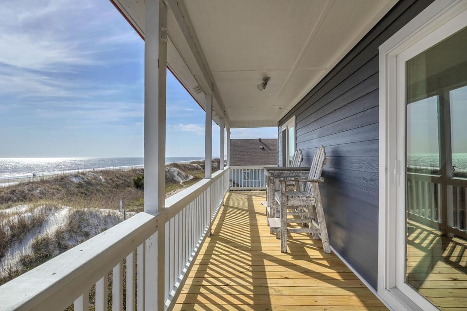 American Dream by Oak Island Accommodations House in Oak Island