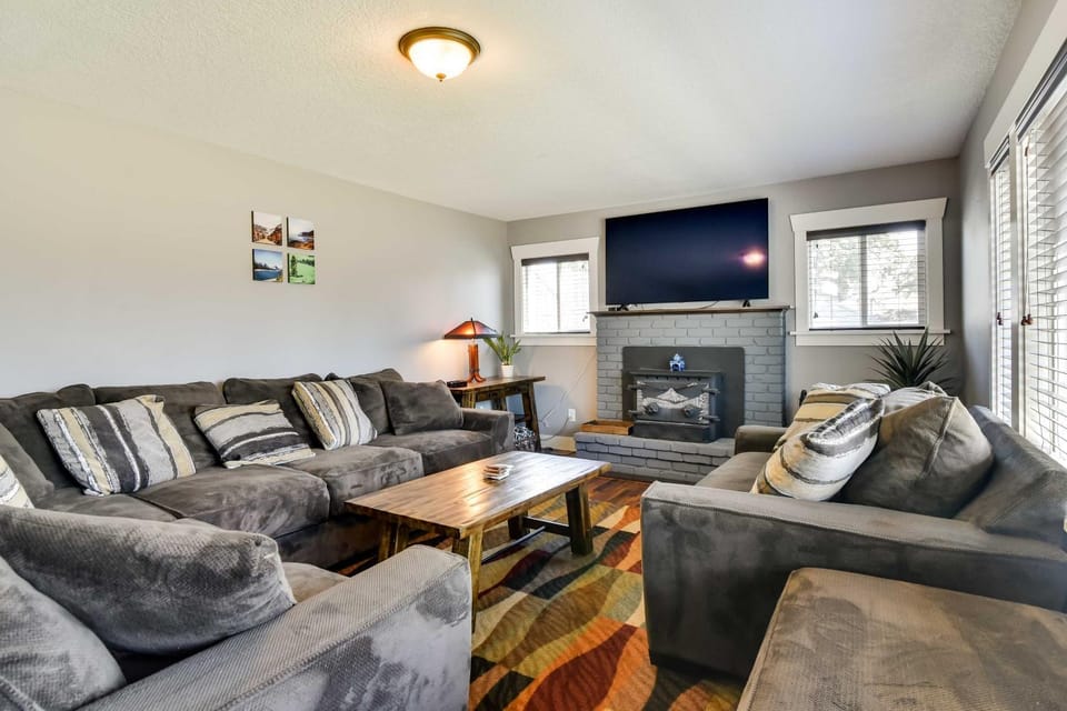 Charming Portland Home, Walk to Light Rail! House in Milwaukie